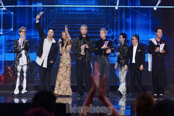 Karik buồn rũ rượi sau thất bại ở Rap Việt-8