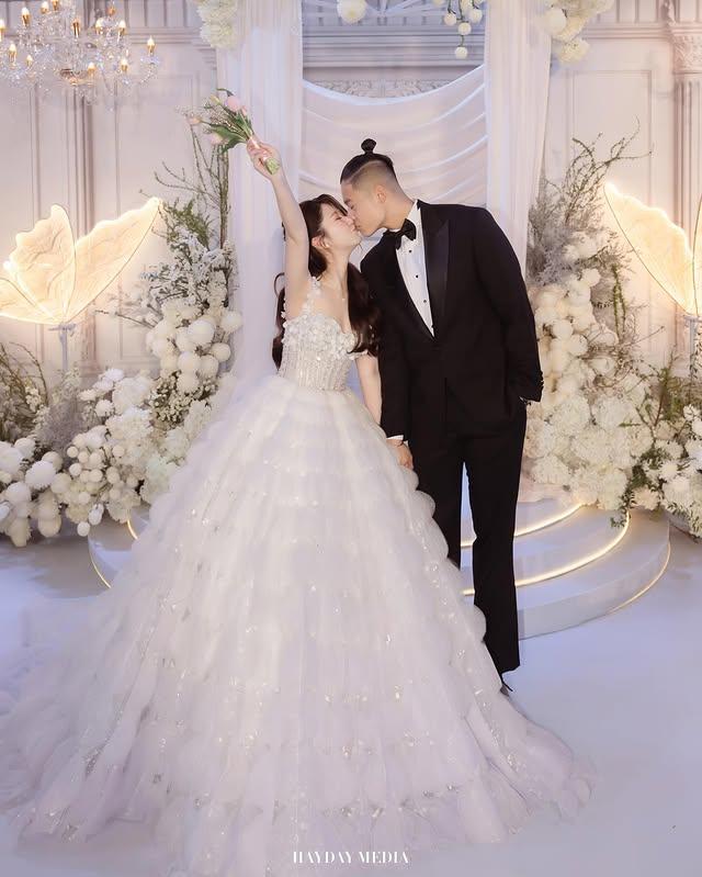 Bà xã richkid của Trí Thịt Bòa khoe visual đẹp không tì vết tại đám cưới-1