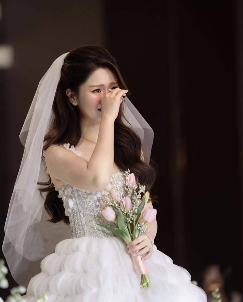 Bà xã richkid của Trí Thịt Bòa khoe visual đẹp không tì vết tại đám cưới-4