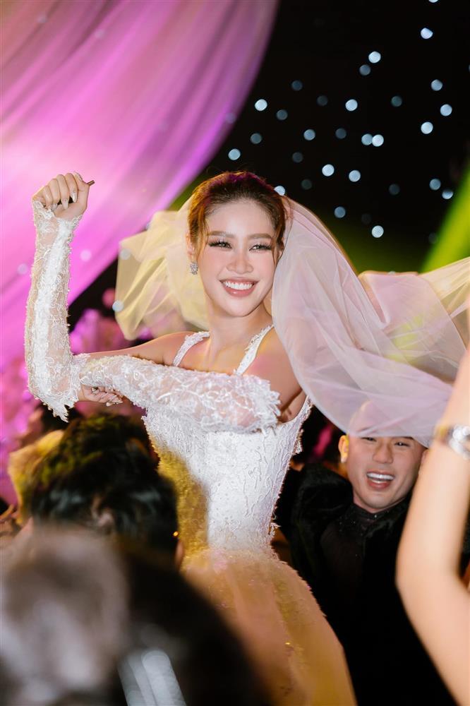 Khánh Vân công khai đính chính với 1 sao Vbiz hậu hôn lễ-2