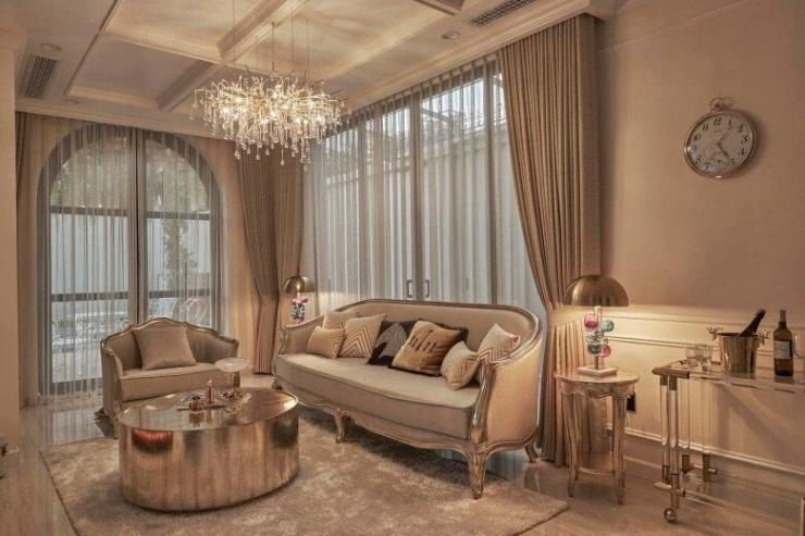 Điểm chung đỉnh nóc kịch trần trong thiết kế nhà siêu giàu của Lệ Quyên và NTK Thái Công-1