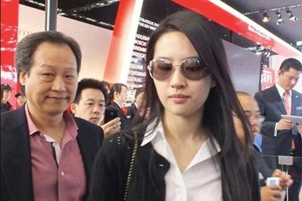 Lưu Diệc Phi chơi trội, Dương Mịch - Lưu Thi Thi không nhường nhau-12