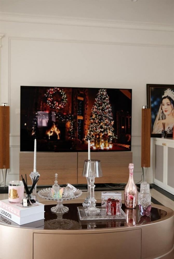Á hậu Huyền My khoe không gian sống đẳng cấp, trang trí đồ pha lê lấp lánh-1