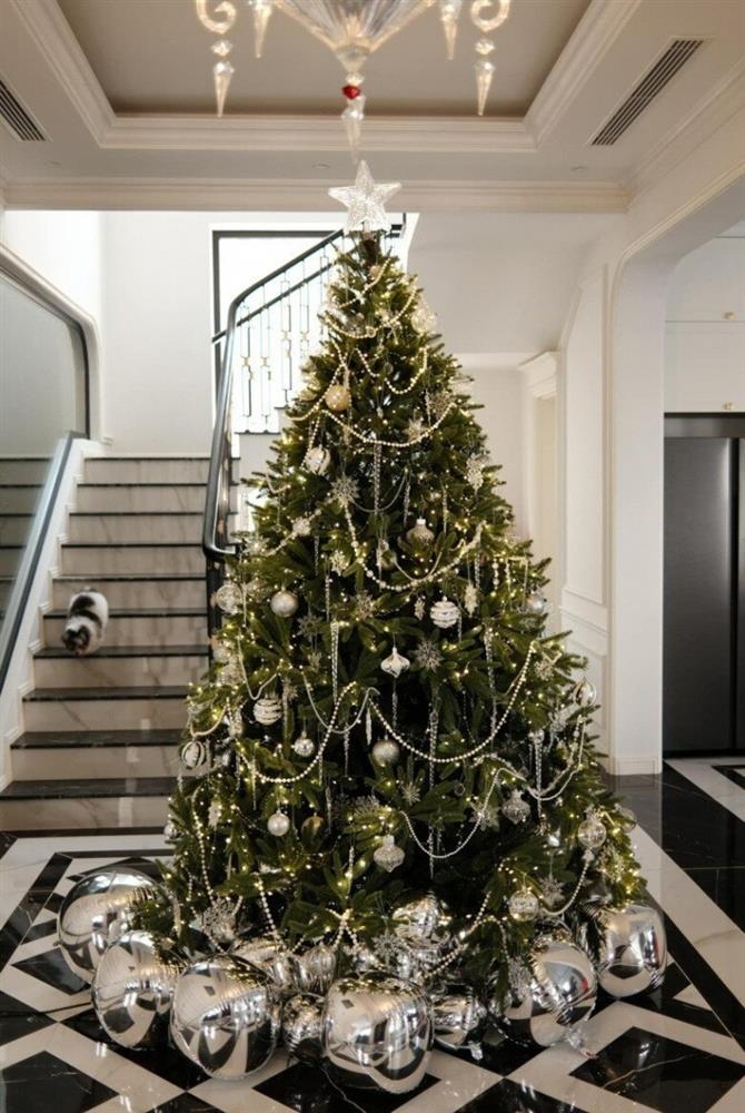 Á hậu Huyền My khoe không gian sống đẳng cấp, trang trí đồ pha lê lấp lánh-4