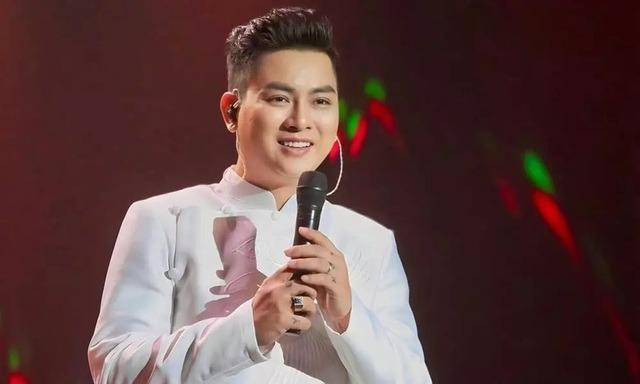 Thực hư chuyện Hoài Lâm chia tay bạn gái hot girl kém 8 tuổi?-4