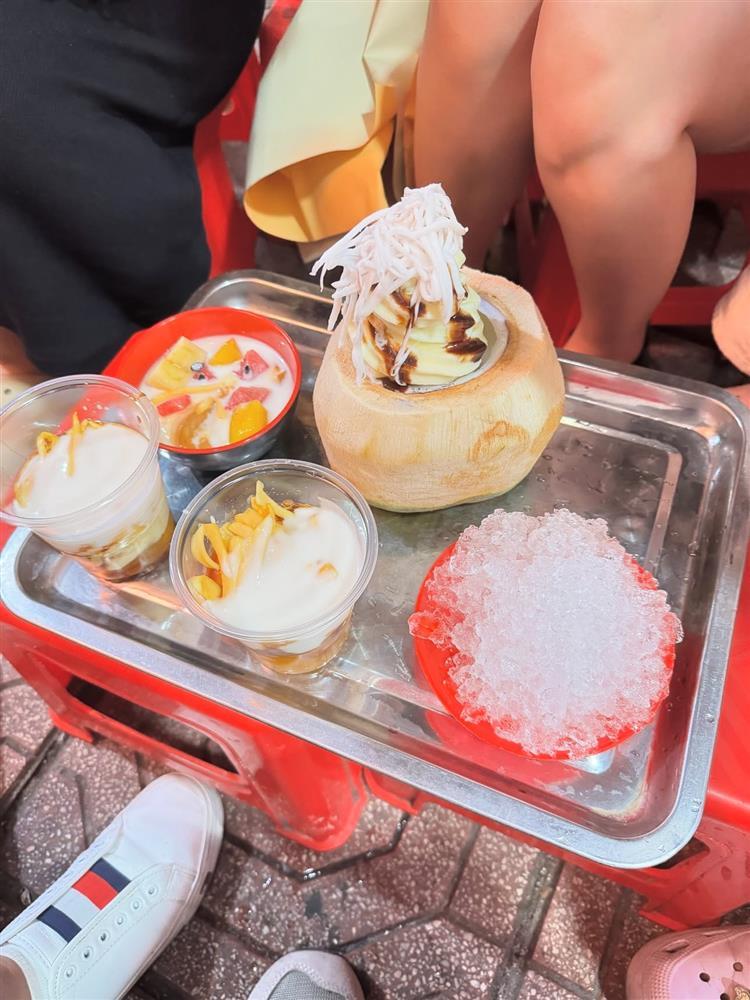 Hậu concert, dàn Anh trai chông gai vượt lạnh đi ăn chè Hà Nội, fan ráo riết xin tên quán-2