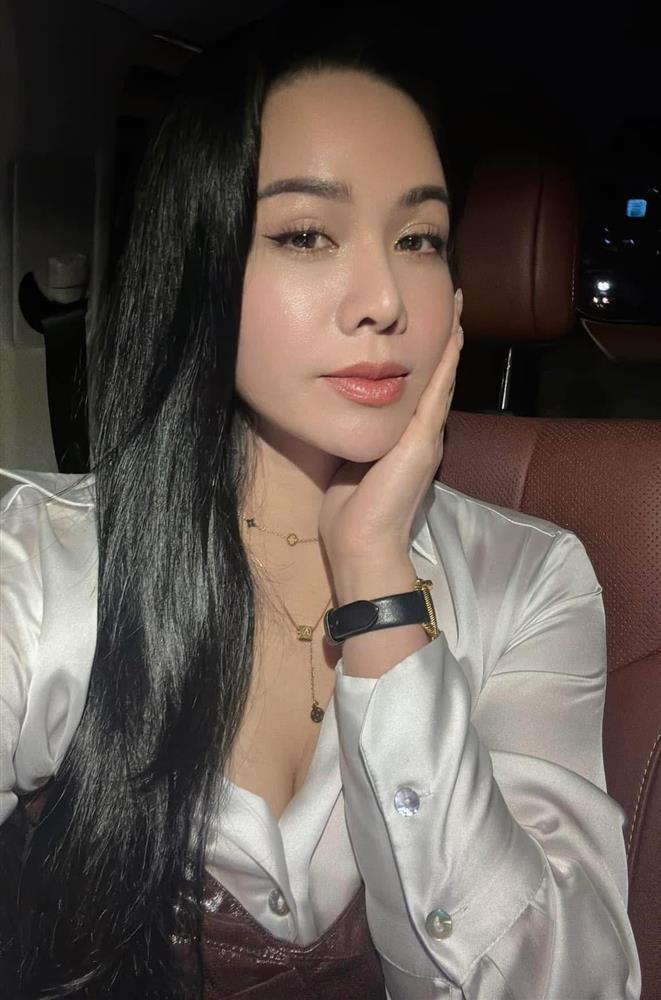 HOT: Nhật Kim Anh khoe bụng bầu vượt mặt, danh tính bạn trai gây tò mò-5