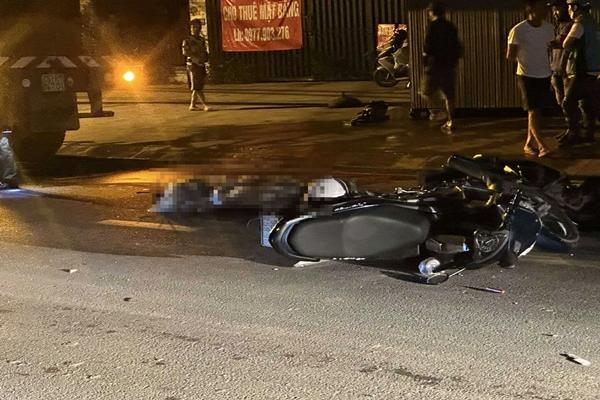 Hiện trường tai nạn liên hoàn nghiêm trọng, ô tô lao vào nhà dân ở Khánh Hoà-5