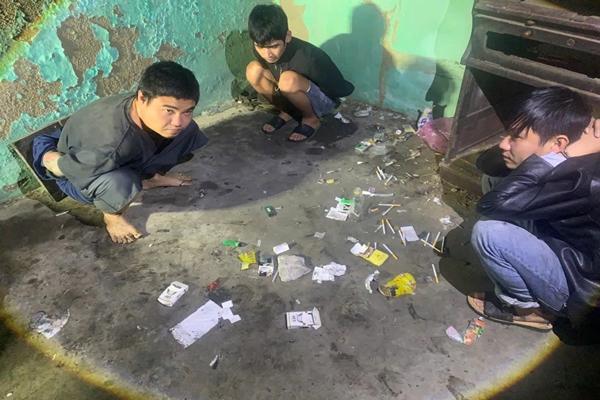 Nổ súng bắn trả cảnh sát khi bị phát hiện tụ tập sử dụng ma túy-3