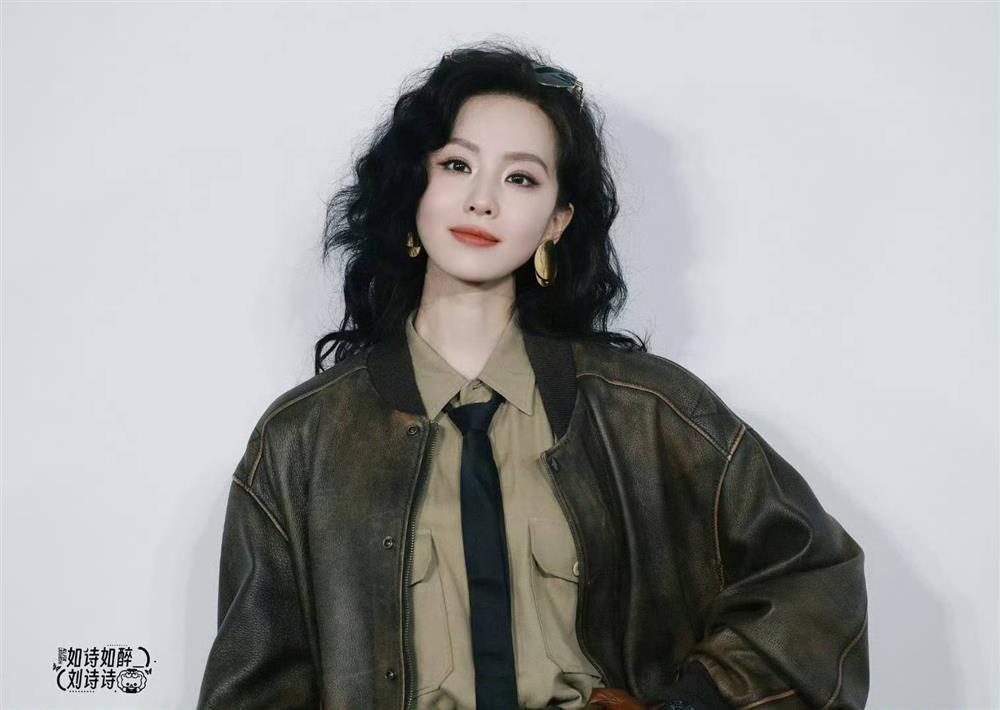 Lưu Diệc Phi chơi trội, Dương Mịch - Lưu Thi Thi không nhường nhau-4