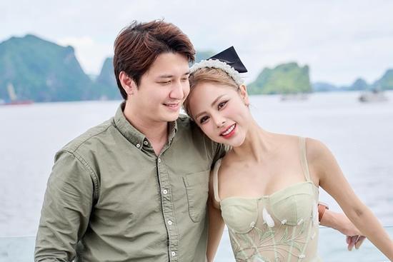 'Phú bà' làm mẹ đơn thân, yêu trai đẹp đào hoa Vbiz: Lệch 6 tuổi, 3 tháng đã cầu hôn, giờ ra sao?