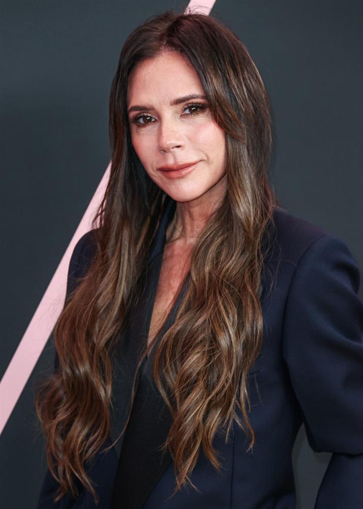 Victoria Beckham phản ứng về 1 bộ phận khi bị nói dao kéo nát mặt-4