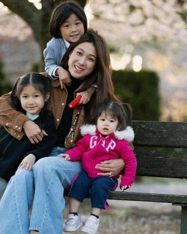 Mỹ nhân Hoa ngữ Chung Gia Hân xuất hiện giản dị tại Hà Nội-3