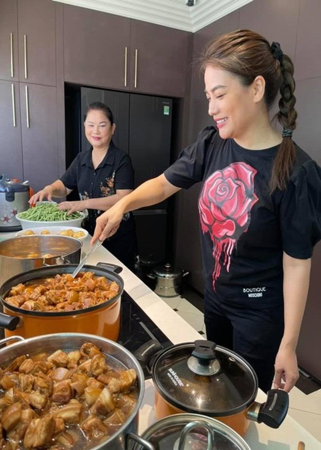 Phú bà Trương Ngọc Ánh và cuộc sống sang chảnh trong penthouse triệu đô-6