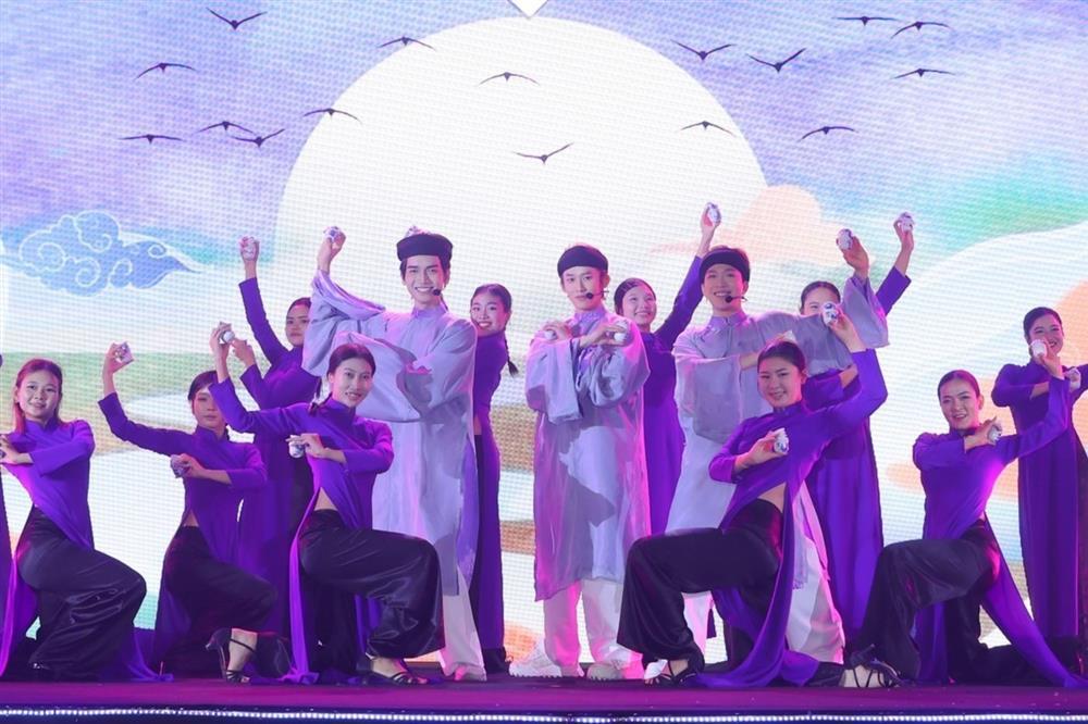 Chỗ đứng của 60 anh trai sau 6 tháng chiếm cứ nhạc Việt-4