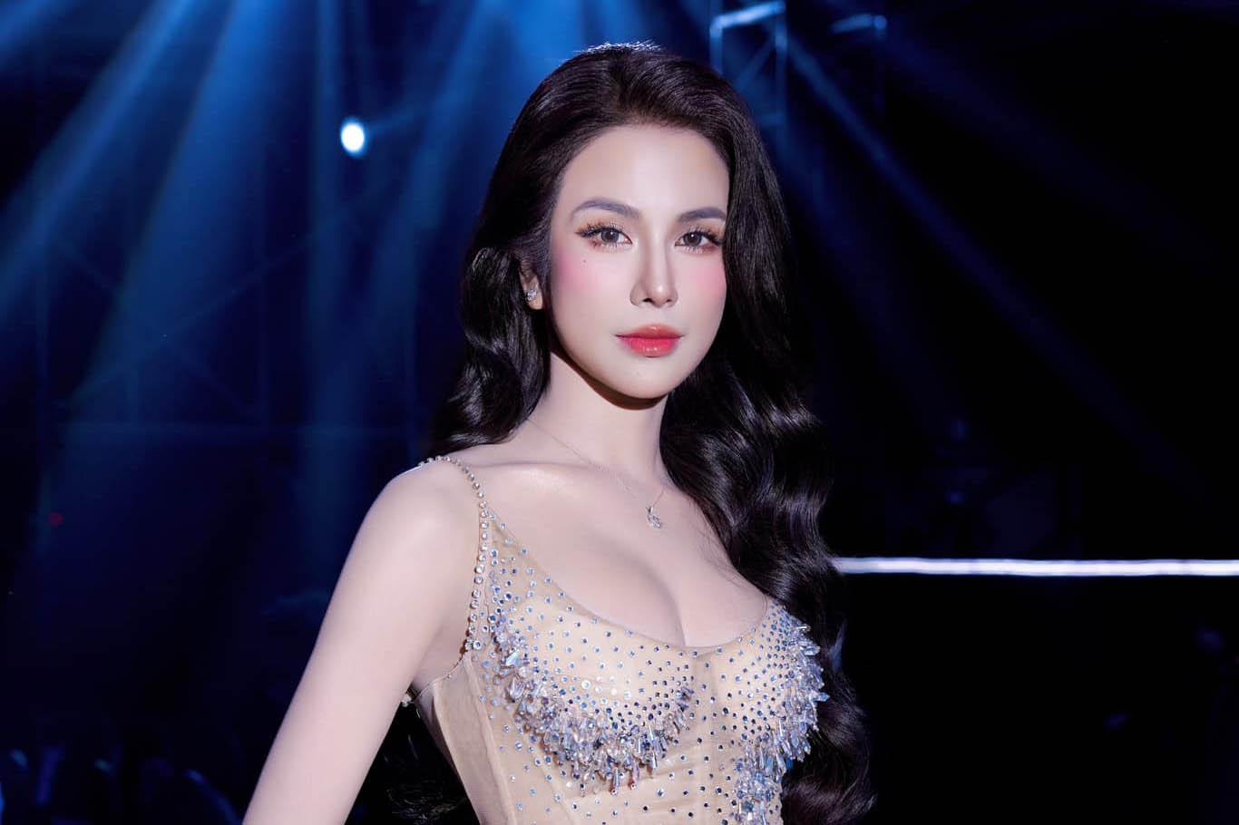 Diệp Lâm Anh thăng hạng nhan sắc sau đổ vỡ với chồng thiếu gia-9