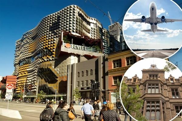 Nước tràn ra từ buồng vệ sinh, lênh láng khắp khoang máy bay-2