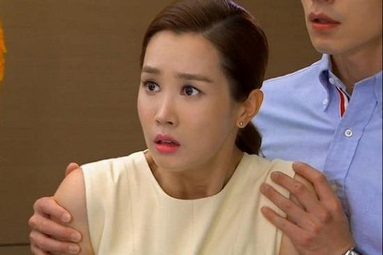 Cuối năm vác bụng bầu đi đánh ghen, tôi thất vọng bỏ về sau câu nói của bố chồng