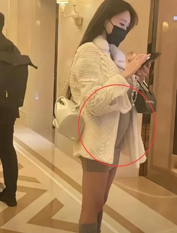 Người tình của Huỳnh Hiểu Minh khiến công chúng ngán ngẩm-1