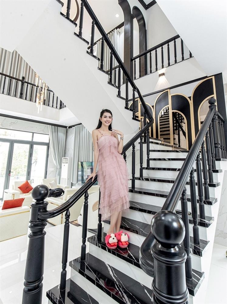 Ngắm biệt thự hơn 10 tỷ đồng của Hoa hậu Phan Thị Mơ-10