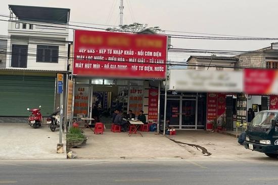 Ô tô lao vào nhà tông tử vong bé 17 tháng tuổi: Người dân kể lại khoảnh khắc người mẹ hoảng loạn ôm con lao ra ngoài