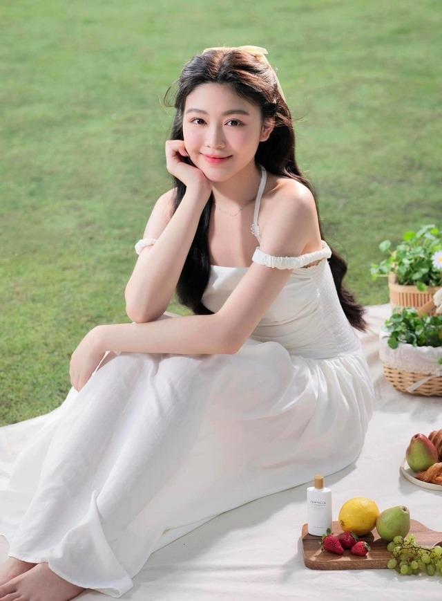 Lọ Lem khéo léo đáp trả khi bị so sánh với hot girl nàng Mơ-1