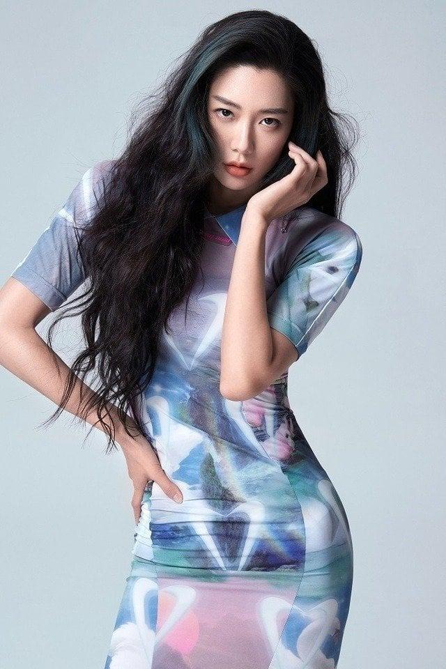 Hết hồn sống mũi dài và gương mặt biến dạng thẩm mỹ của mỹ nhân Gia Đình Là Số 1 trên thảm đỏ-7