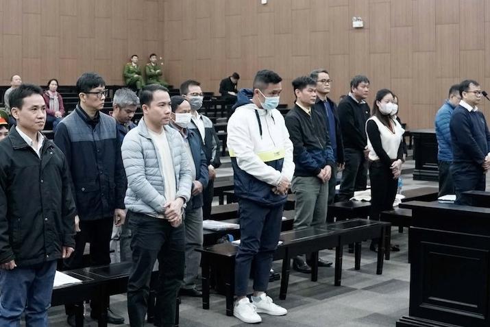 Nhận hối lộ hơn 4 tỷ, bị cáo Trần Tùng nghẹn giọng: Sai lầm đã phá hỏng tất cả-3