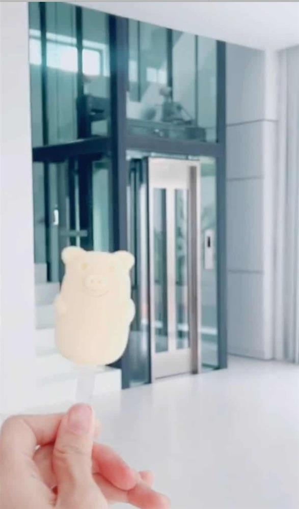 Cơ ngơi triệu đô của sao Việt: Cận cảnh bạch dinh của Thủy Tiên - Công Vinh-8