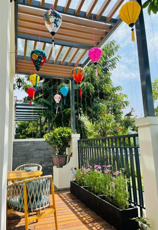 Cây thông độc đáo, thể hiện gia chủ giàu ngầm của MC Vân Hugo-7