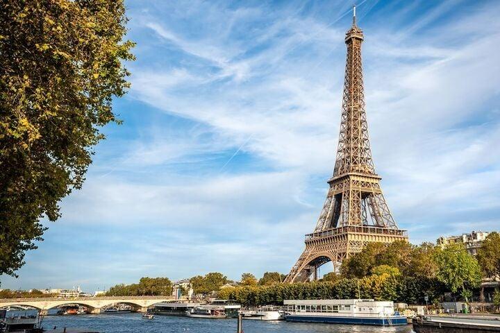 Tháp Eiffel hai lần bị kẻ siêu lừa đảo rao bán làm phế liệu-1