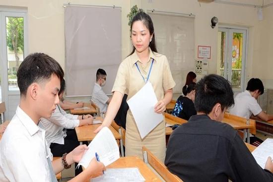 Quy định mới về miễn thi tốt nghiệp THPT môn Ngữ văn từ 2025