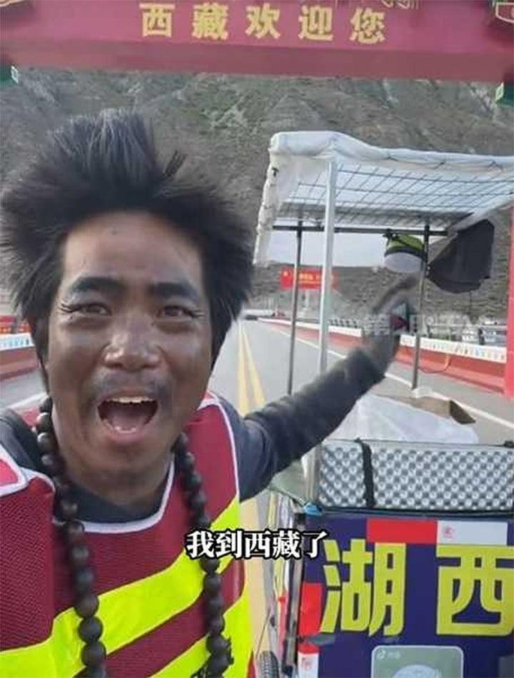 Chàng trai nhàu như ông lão sau nửa năm đi bộ 3.300km đến Tây Tạng-2