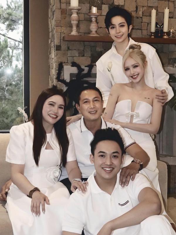 Hình ảnh lọt vào ống kính tố cáo 1 sự thật về mỹ nhân Gen Z chưa từng xấu bao giờ-9