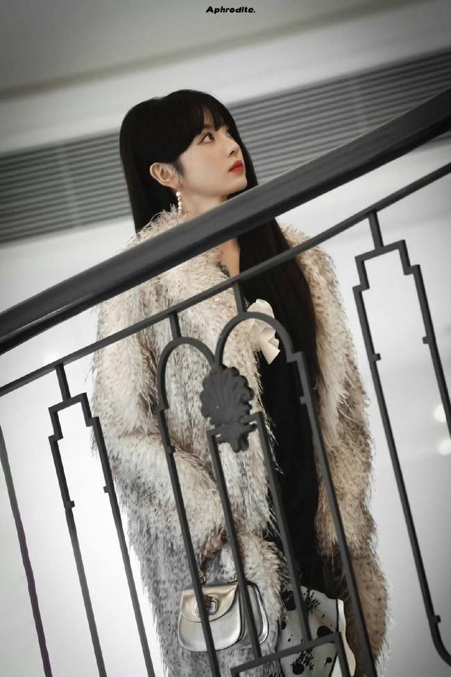 Nàng tiểu thư tài phiệt đẹp nhất màn ảnh Hoa ngữ hiện tại: Visual được khen chưa bao giờ xấu, khí chất sang chảnh tràn màn hình-4