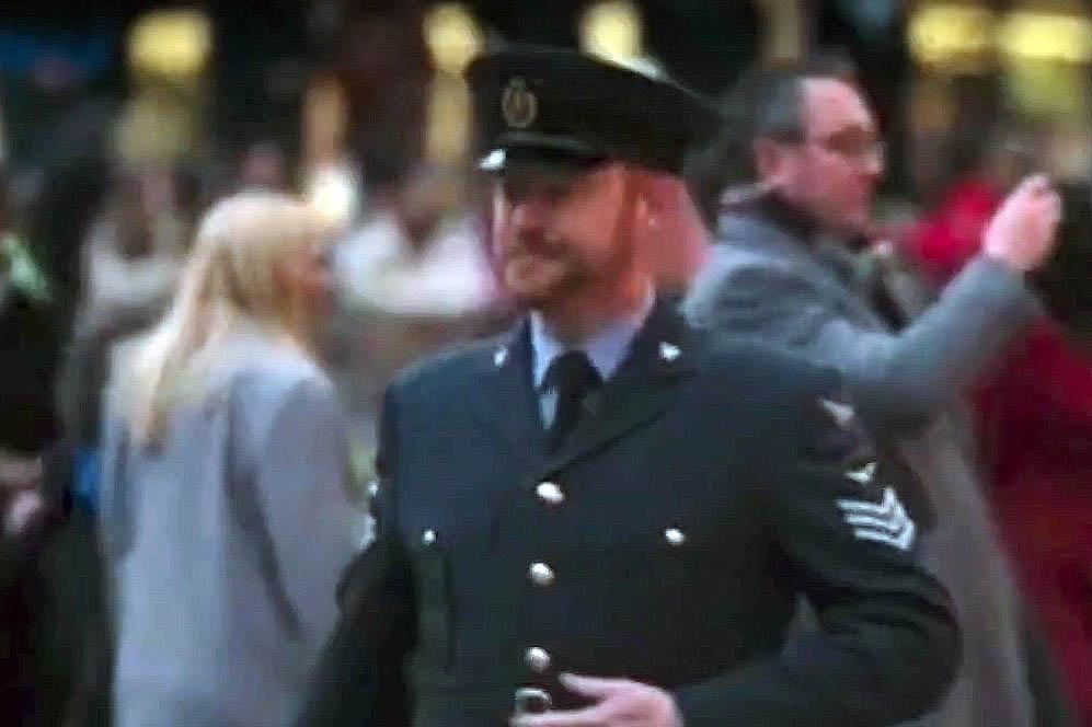 Vua Charles vạch rõ quan hệ với Harry-3