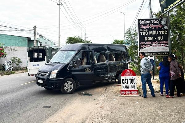 Chú rể lái ô tô Ford Mustang đi đón dâu gây tai nạn ở Quảng Ninh-3