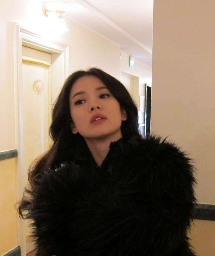 Song Hye Kyo lần đầu tiết lộ về đời mình sau 23 năm: Là phụ nữ, tôi vừa đau khổ vừa hạnh phúc-2