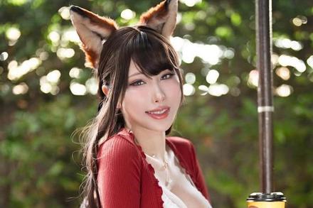 Hậu Giáng sinh, coser 'siêu vòng 1' gây sốc với bộ ảnh mới, tụt tương tác trầm trọng