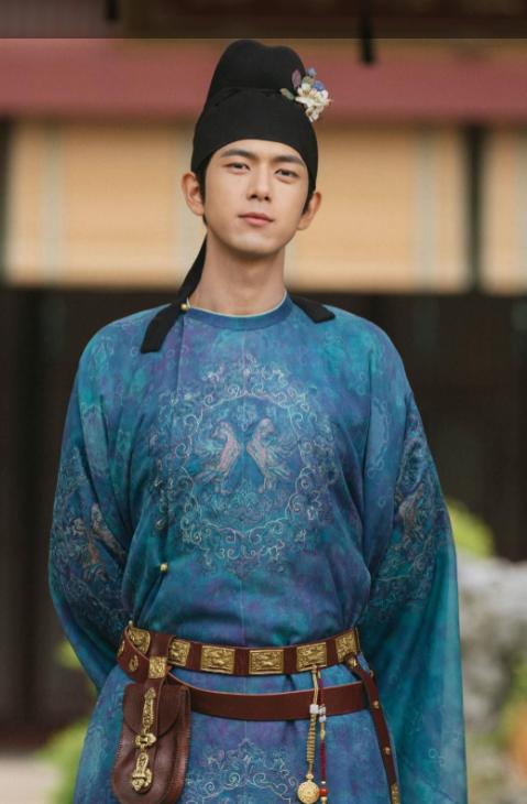 Dương Tử gây sốt khi thăng hạng nhan sắc ngoạn mục sau nhiều năm bị chê quê mùa-4