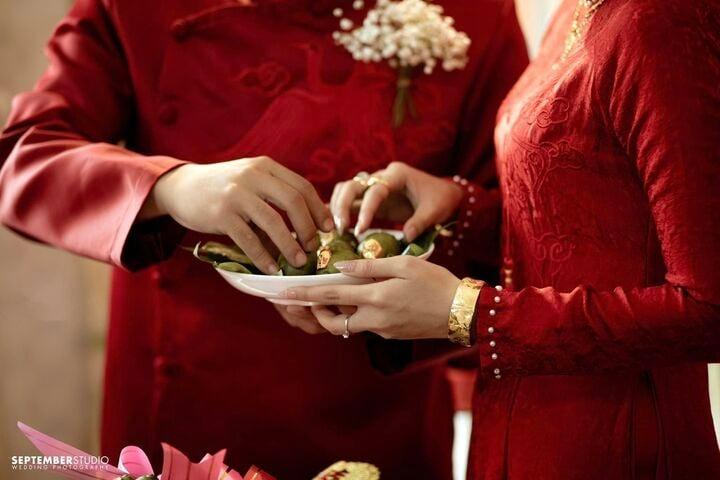 Dùng gái mại dâm bẫy chồng để ly hôn mà không phải trả tiền thách cưới-1