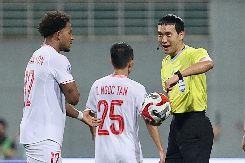Trọng tài gây tranh cãi, không tính bàn thắng của Xuân Son từng bị kiện lên FIFA-2