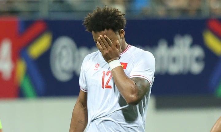 Báo Singapore: Trọng tài check VAR chuẩn khi từ chối bàn thắng của Xuân Son-1