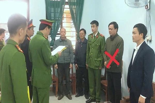 Khởi tố tài xế ô tô không có bằng lái gây tai nạn chết người-1