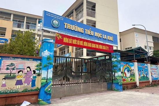 Vụ cô giáo Hà Nội bị tố kéo lê học sinh: Trường thông báo kết quả trích xuất camera