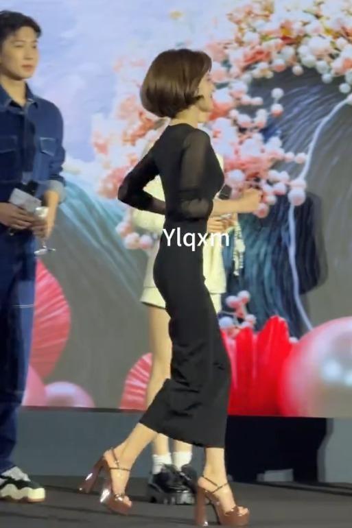 Clip sốc: Triệu Lộ Tư kiệt quệ không đi nổi, mặt trắng bệch thở oxy trong phòng cấp cứu-5