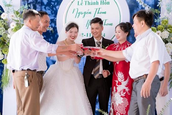 Cặp đôi ở Hà Nội trùng tên 'lạ', kể tình huống hài hước khi về chung nhà