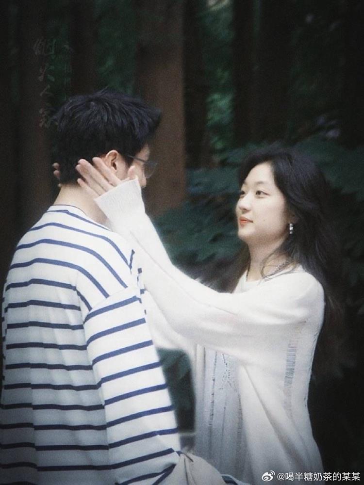 4 cặp đôi đẹp nhất trong phim hiện đại Hoa ngữ 2024: Mỹ nam sinh ra để đóng tổng tài, nhan sắc lẫn phong thái đều đỉnh-4