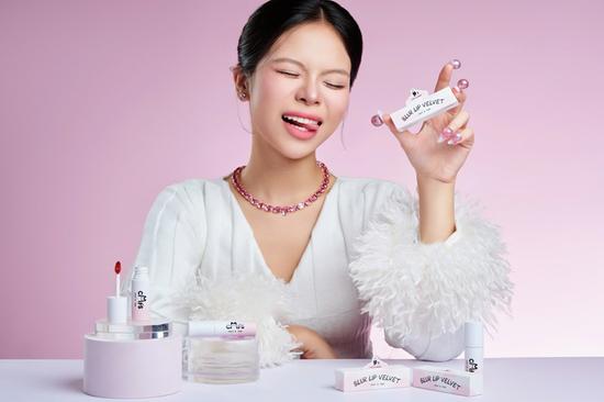 Cat’s Lab Blur Lip Velvet - ‘vũ khí bí mật’ cho đôi môi tươi sáng, mềm mịn