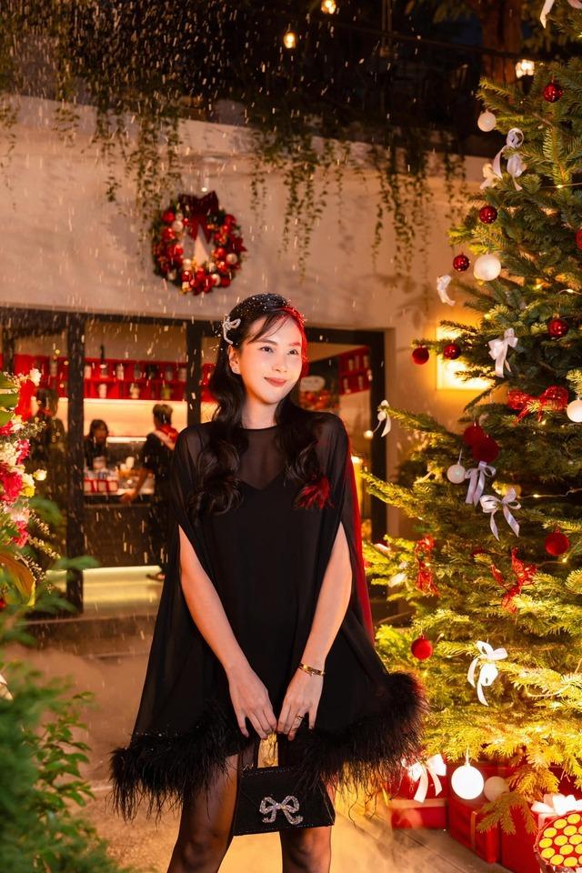 MC Mai Ngọc chuộng trang phục phom rộng, tối màu sau úp mở muốn kết hôn và làm mẹ-4